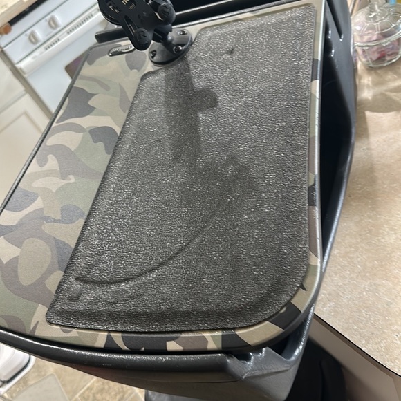 AutoExec desk with RAM Mounts x-grip cell phone holder - good condition - Picture 5 of 11